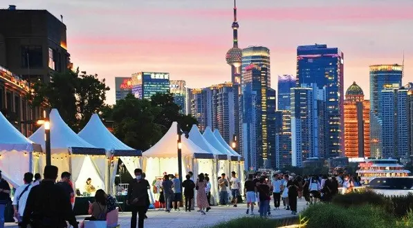 上海邮政博物馆巴洛克建筑夜景，苏州河畔最美中庭深夜摄影，这地方我真的服了🤯